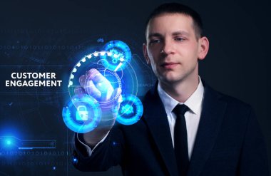 Ekonomi, teknoloji, Internet ve ağ kavramı. Genç busine