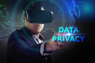 Ekonomi, teknoloji, Internet ve ağ kavramı. Genç busine