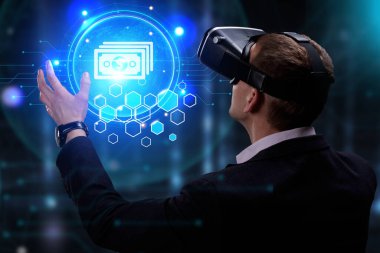 Ekonomi, teknoloji, Internet ve ağ kavramı. Genç busine