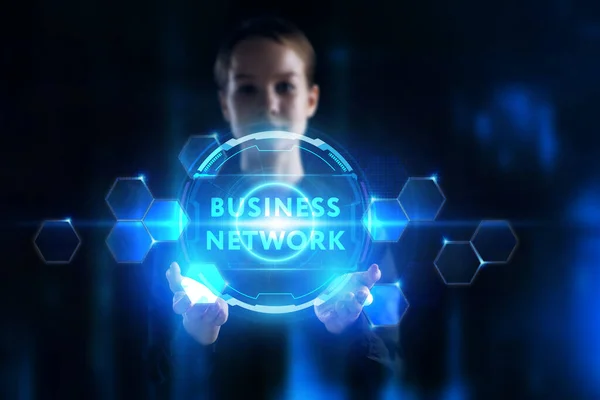 Negócios Tecnologia Internet Conceito Rede Jovem Empresário Trabalhando Uma Tela — Fotografia de Stock