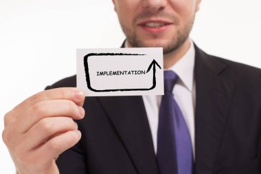 İş, Teknoloji, İnternet ve ağ konsepti. Genç işadamı geleceğin sanal ekranı üzerinde çalışıyor ve yazıyı görüyor.: 