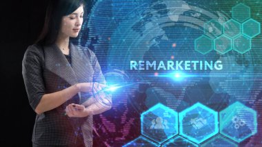 İş, Teknoloji, İnternet ve ağ konsepti. Genç işadamı geleceğin sanal ekranı üzerinde çalışıyor ve yazıyı görüyor: