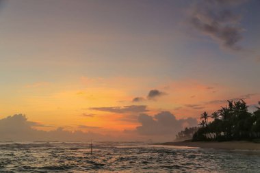 Sri Lanka okyanusta on Sunset