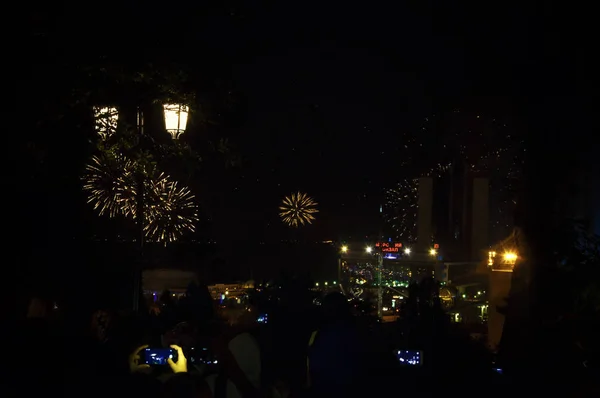 Festival de fuegos artificiales de Ucrania, ciudad de Odessa — Foto de Stock