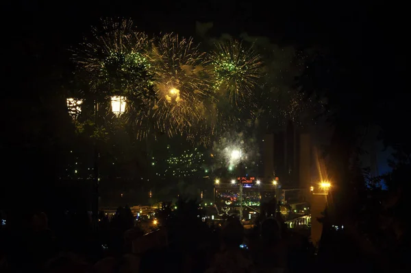 Festival de fuegos artificiales de Ucrania, ciudad de Odessa —  Fotos de Stock
