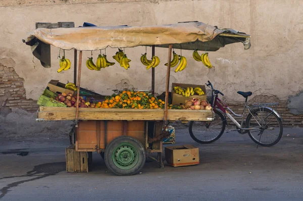 Mobil taze meyve standı