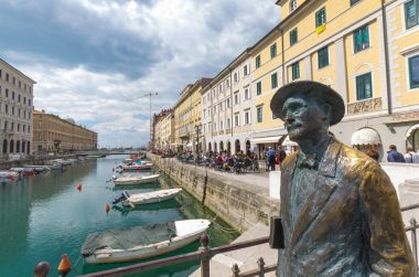 Trieste, İtalya (29 Mayıs 2017) - James Joyce Heykeli 