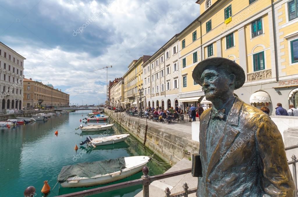 36+ Hotel James Joyce Trieste Italy PNG
