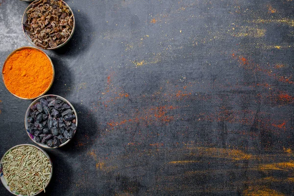 Spices Colorful Spices Curry Saffron Turmeric Cinnamon Otheron Dark Concrete — Stock Photo, Image