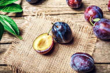 Tahta masada taze erikler..