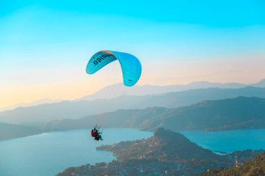 Paragliding over Valle de Bravo