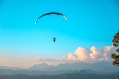 Paragliding over Valle de Bravo