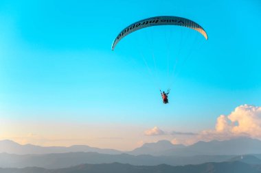 Paragliding over Valle de Bravo