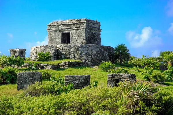Deniz kenarında tulum Maya Harabeleri