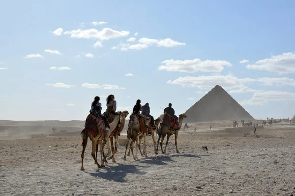 Giza Ägypten November 2018 Eine Wüste Und Mehrere Hügel Neben — Stockfoto