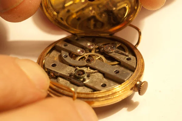 Relógio velho ouro — Fotografia de Stock