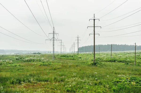 Yüksek voltajlı elektrik linepower hatları