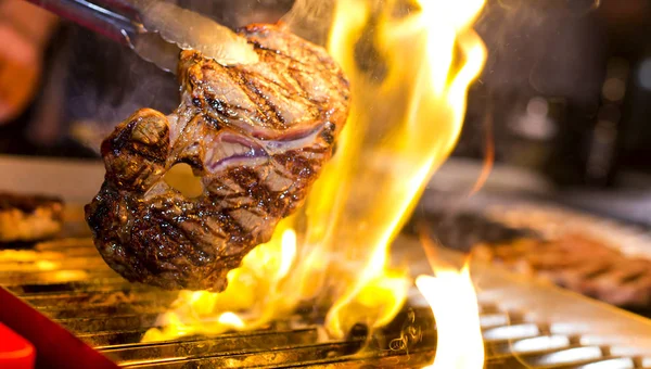 Grilled Beef Steaks — Stock Photo, Image