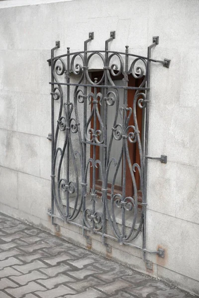 Window Protected Railings Located Close Pavement Moscow Russia — Stock Photo, Image