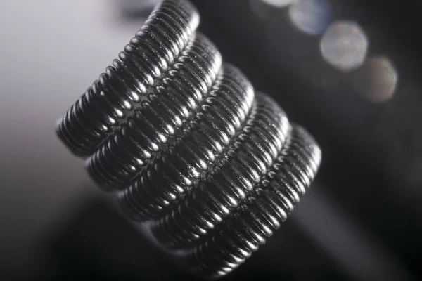 Twisted multi Strand vaping coils example. — Stock Photo, Image