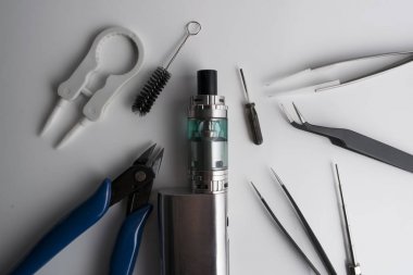 elektronik sigara vaping aletleri ve aksesuarları.