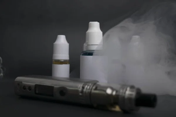 Isolated vape device or electronic cigarette or e cig. — Stock Photo, Image