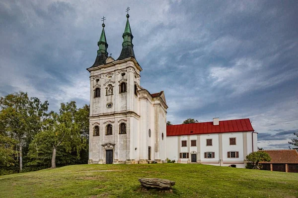 Krahulci Czechy Września 2019 Widok Barokowy Kościół Jana Nepomucena Biały — Zdjęcie stockowe