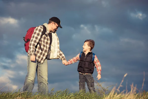 Father Son Walking Field Sunset Time People Having Fun Outdoors — Stock Photo, Image