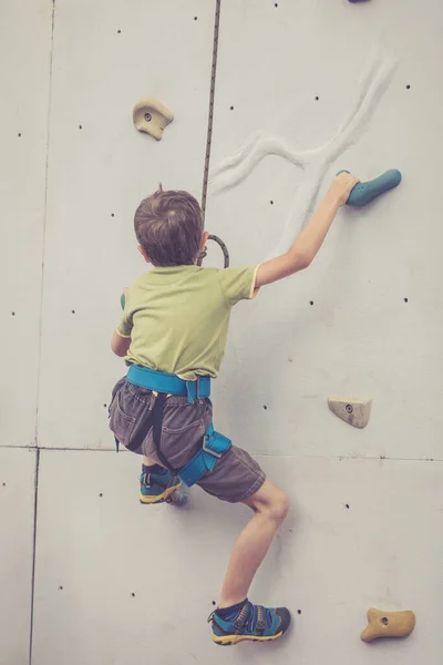 Little Boy Climbing Rock Wall Outdoor Concept Sport Life — Stock Photo, Image