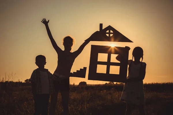 Happy Children Standing Field Sunset Time Build House Concept Friendly — Stock Photo, Image