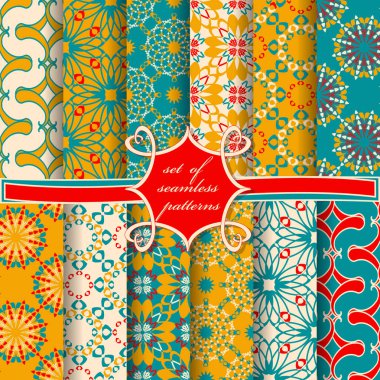 Sorunsuz vektör çizimler kümesi. Soyut şekiller ve dekoratif çiçek