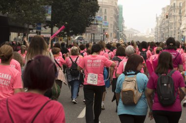 Meme Kanseri Bilinçlendirme Barselona'da çalıştırmak.