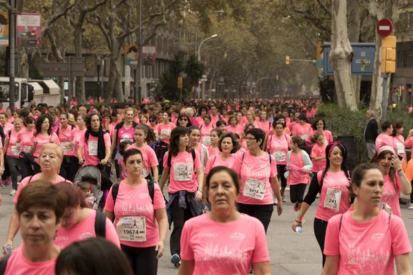 Course de sensibilisation au cancer du sein à Barcelone . — Photo