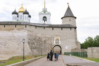Kremlin Pskov şehir içinde.
