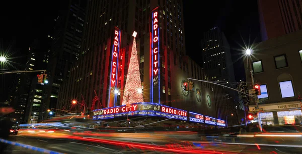 Radio City Music Hall en Navidad . —  Fotos de Stock