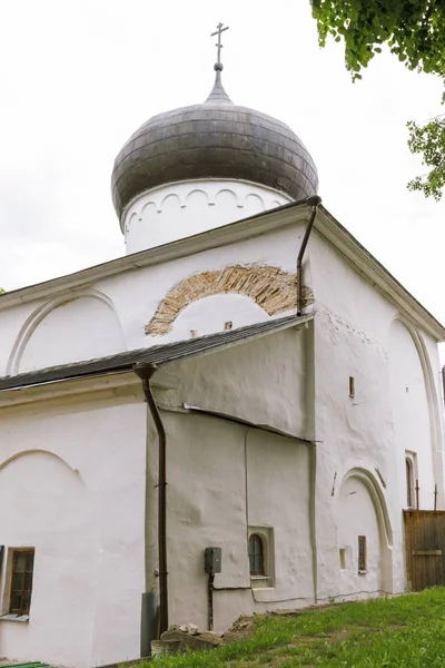 Спасо-Преображенский монастырь Мироженский в Пскове — стоковое фото