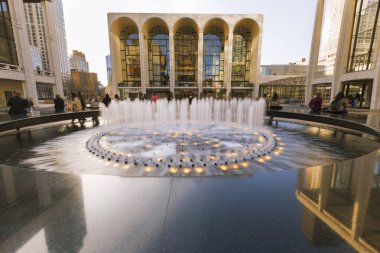 Lincoln Center'ın Revson çeşme