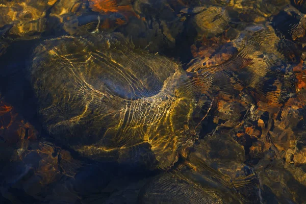 Βραχώδες βουνό creek. — Φωτογραφία Αρχείου