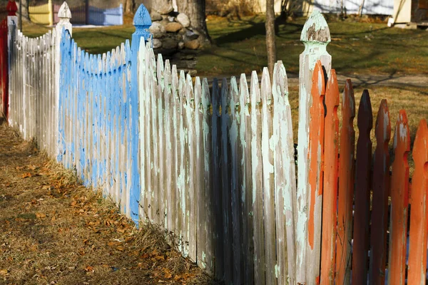 Valla de piquete en una granja . —  Fotos de Stock