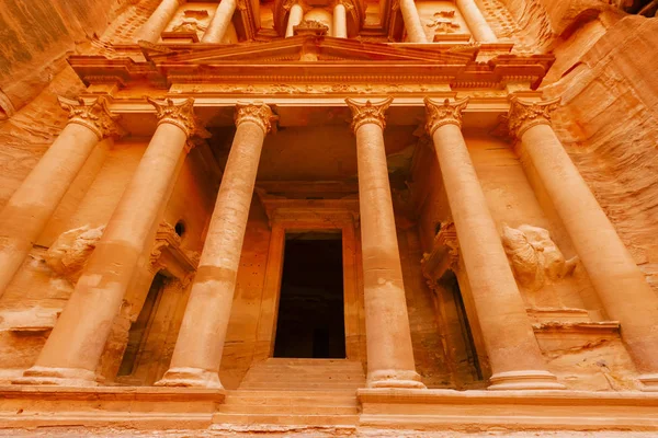 Uitzicht op de verloren stad Petra. — Stockfoto