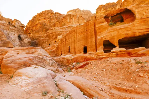 Uitzicht op de verloren stad Petra. — Stockfoto