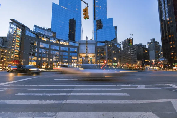 Центр тайм-Ворнер розглянений з Columbus Circle. — стокове фото