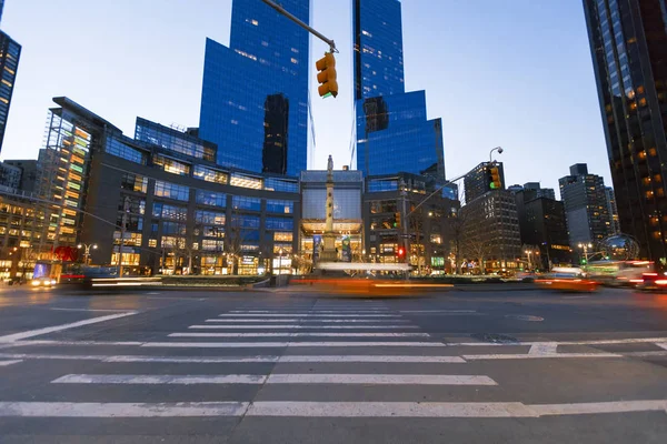 Центр тайм-Ворнер розглянений з Columbus Circle. — стокове фото
