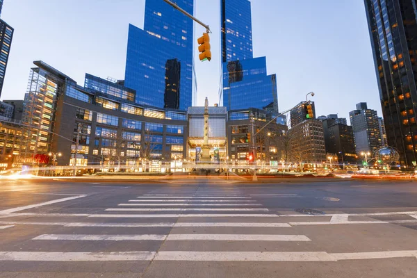 Центр тайм-Ворнер розглянений з Columbus Circle. — стокове фото