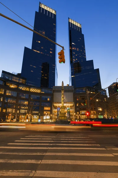 Time Warner Center tittade på från Columbus Circle. — Stockfoto