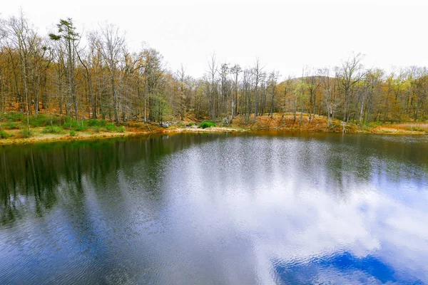 Krásné jezero. — Stock fotografie