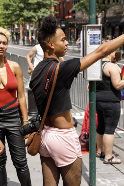 LGBTQ gurur geçit töreninde Nyc.