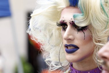 LGBTQ gurur geçit töreninde Nyc.