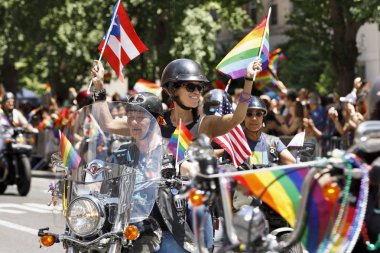 LGBTQ gurur geçit töreninde Nyc.