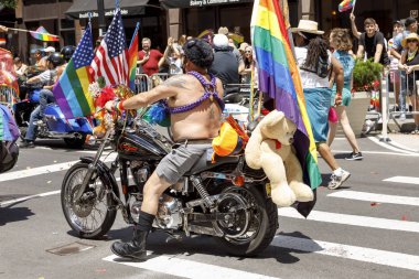 LGBTQ gurur geçit töreninde Nyc.